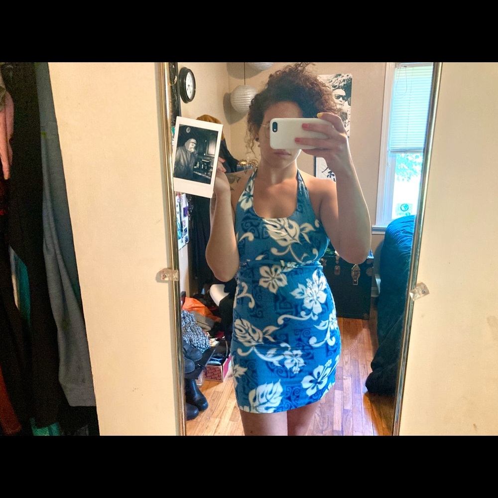 Hawaiian Print Halter Mini Dress - Picture 4 of 9